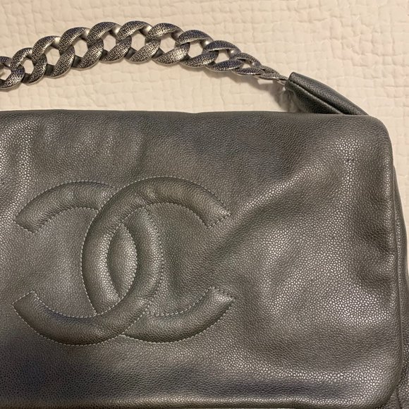 CHANEL BAG - METALLIC GREY LEATHER + SILVER HARDWARE - Picture 3 of 6